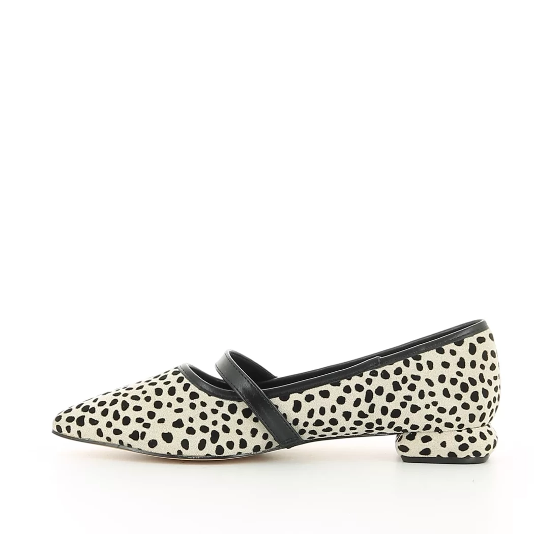 Image (4) de la chaussures Azarey - Ballerines Beige en Cuir synthétique