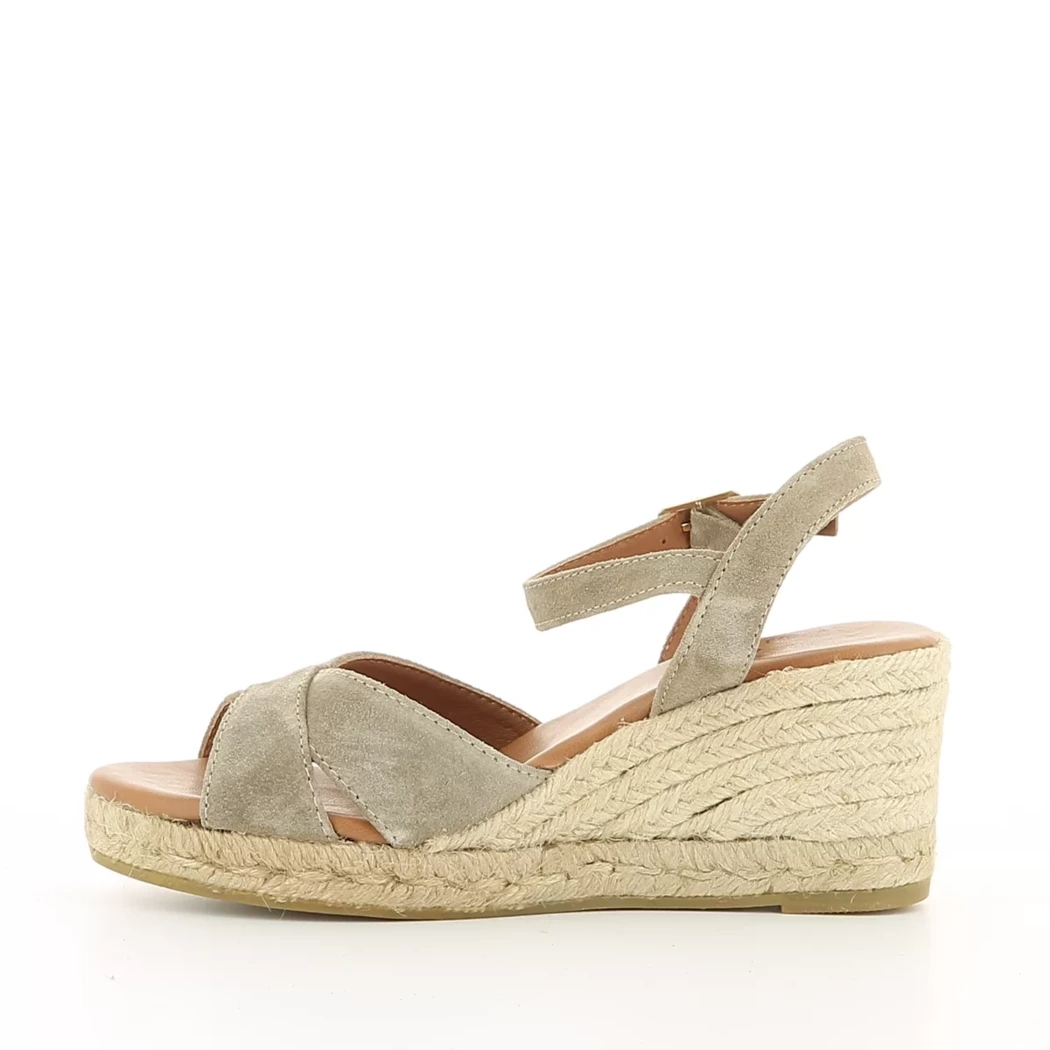 Image (4) de la chaussures Espadrille Basque - Sandales et Nu-Pieds Taupe en Cuir nubuck