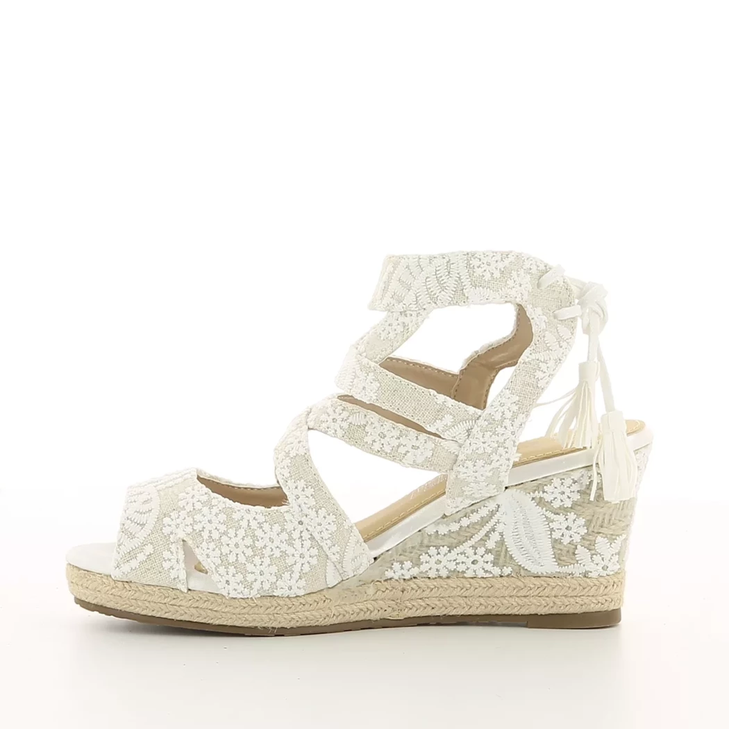Image (4) de la chaussures Pretty Stories - Sandales et Nu-Pieds Blanc en Textile
