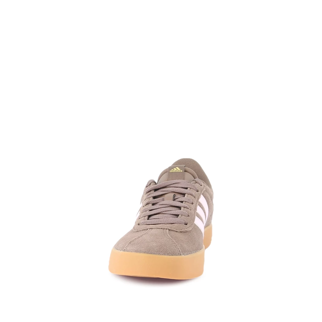 Image (5) de la chaussures Adidas - Baskets Taupe en Cuir nubuck