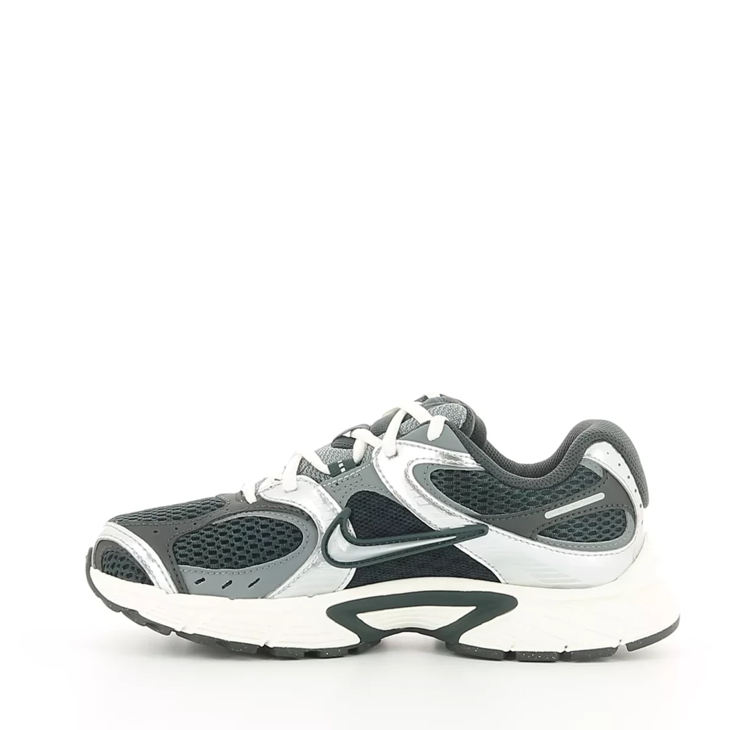 Image (4) de la chaussures Nike - Baskets Noir en Multi-Matières