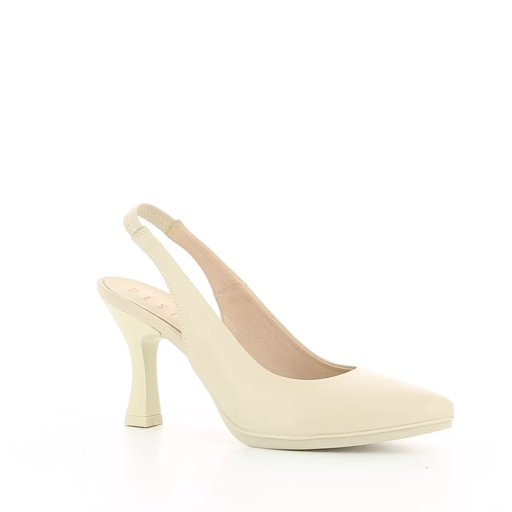 Image (1) de la chaussures Desiree - Escarpins Beige en Cuir