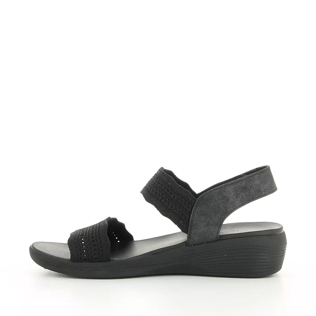 Image (4) de la chaussures Skechers - Sandales et Nu-Pieds Noir en Textile