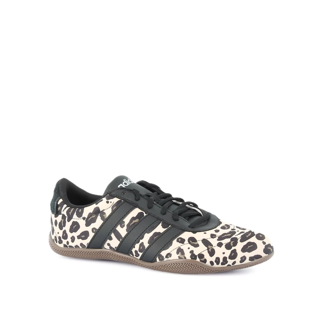 Image (1) de la chaussures Adidas - Baskets Beige en Textile