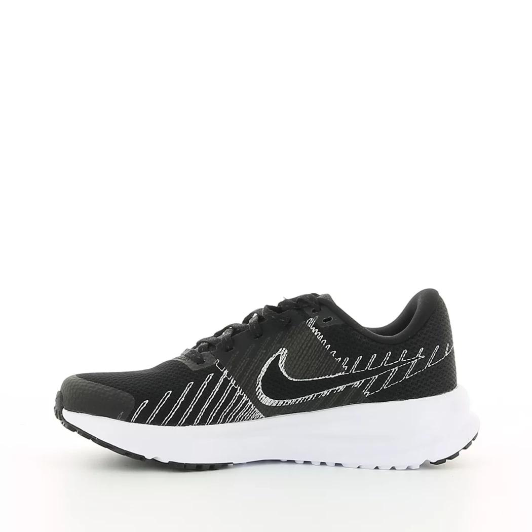 Image (4) de la chaussures Nike - Baskets Noir en Textile