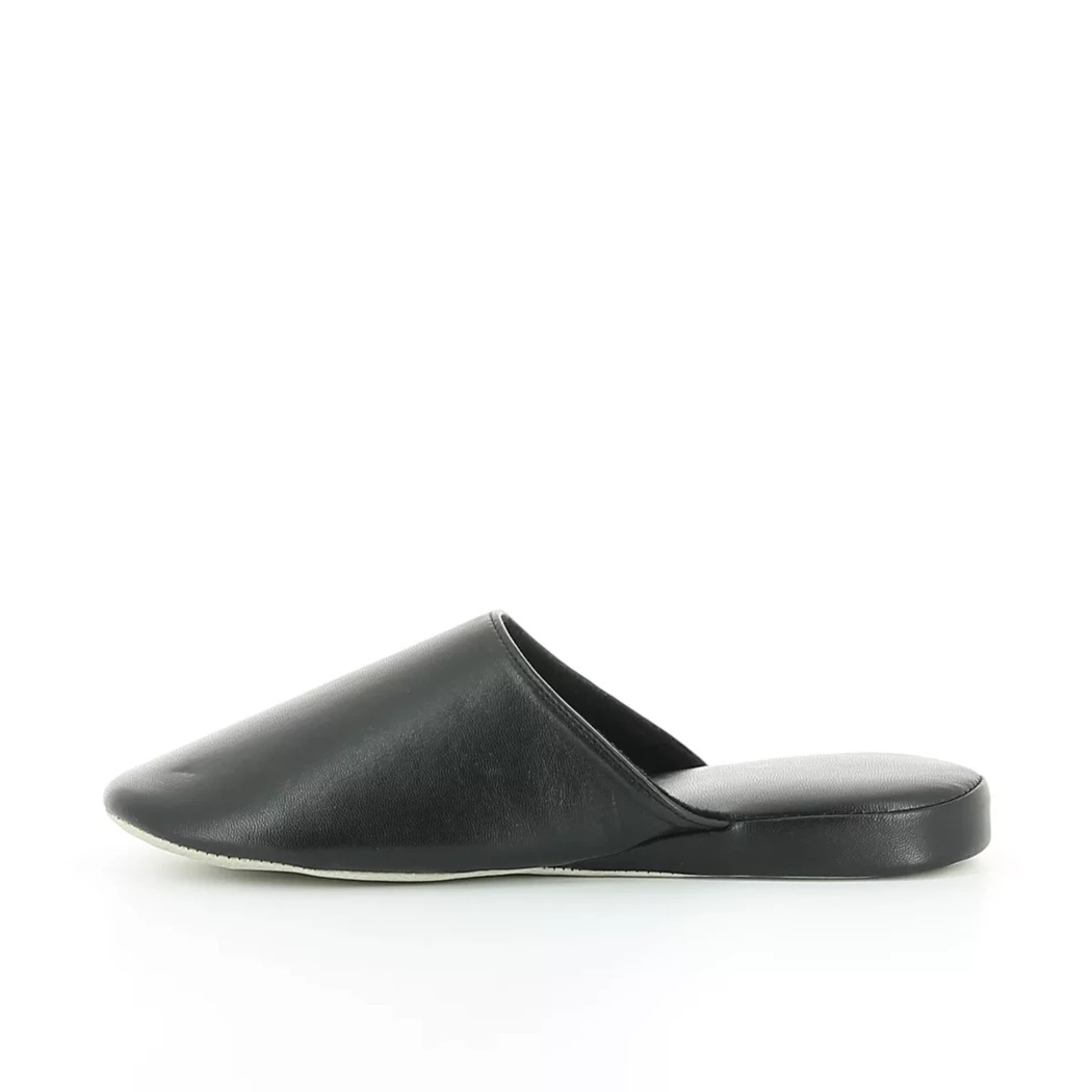 Image (4) de la chaussures Isotoner - Pantoufles et Chaussons Noir en Cuir