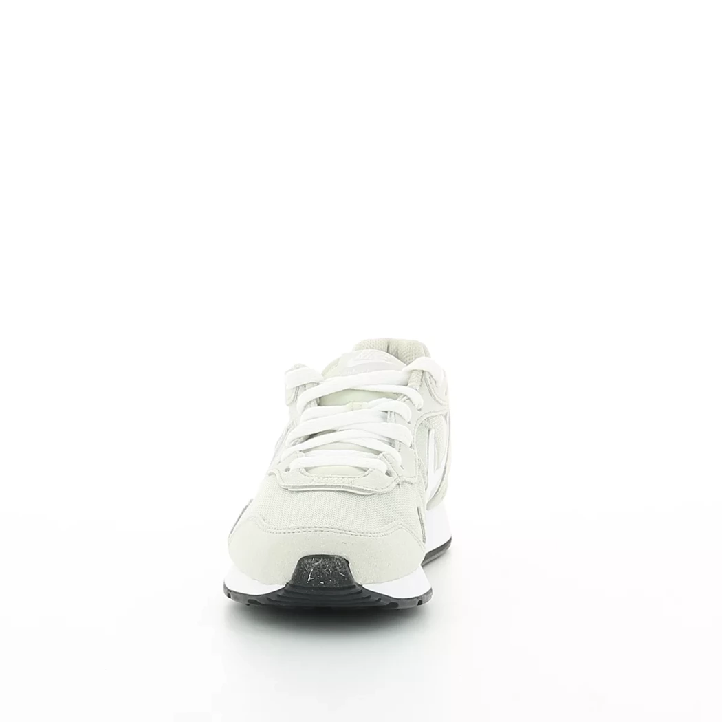 Image (5) de la chaussures Nike - Baskets Beige en Cuir nubuck
