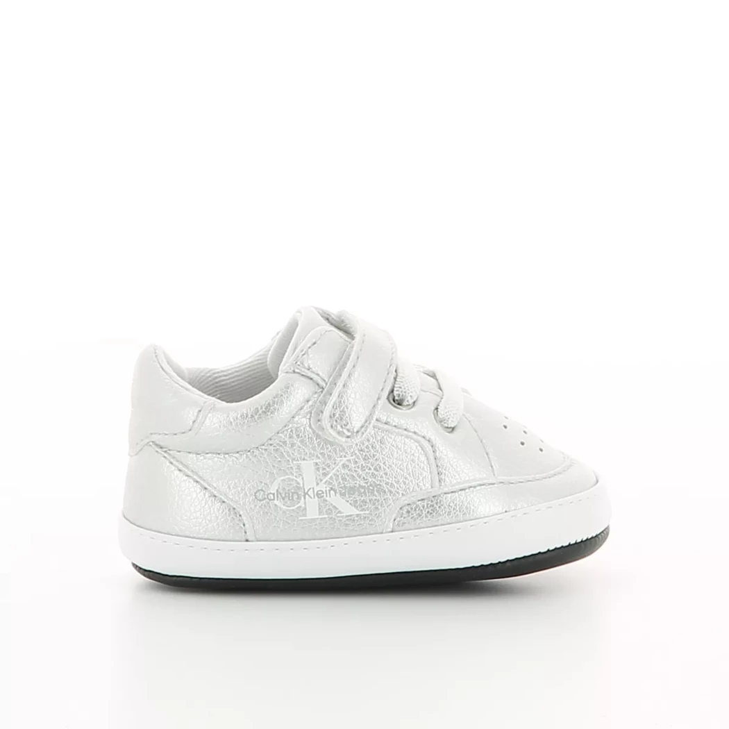 Image (2) de la chaussures Calvin Klein - Chaussons bébé Argent en Cuir synthétique Image (2) de la chaussures Calvin Klein - Chaussons bébé Argent en Cuir synthétique