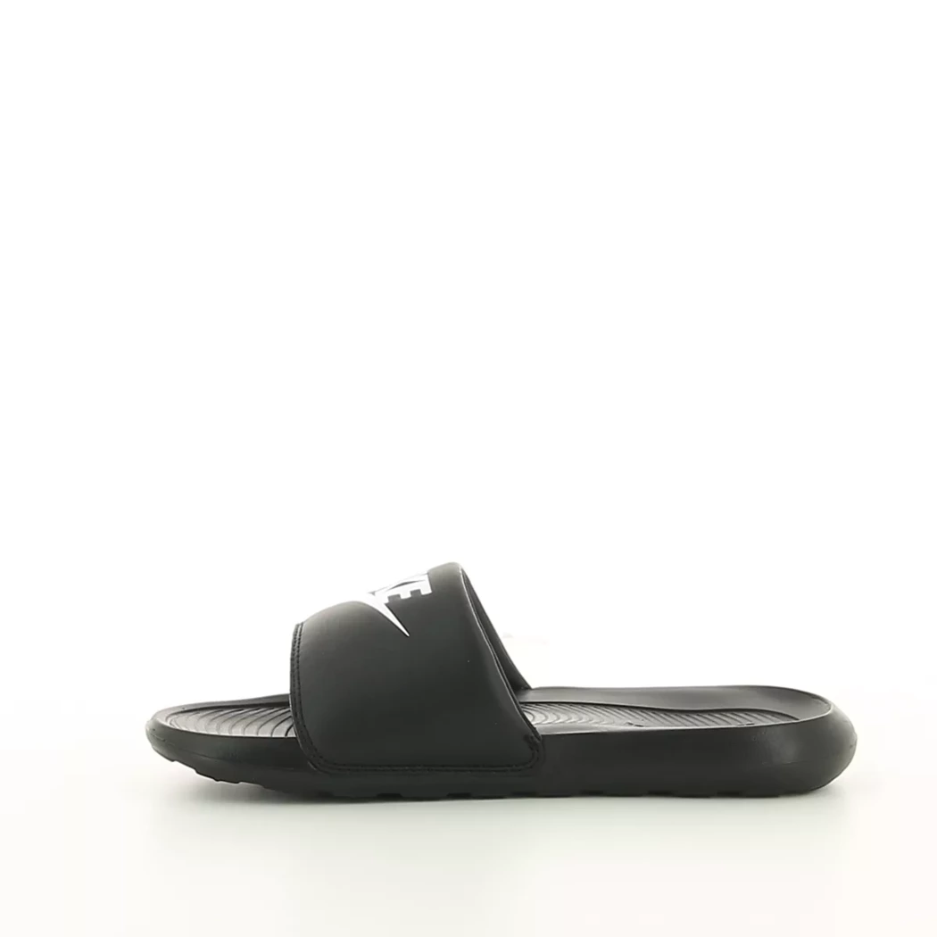 Image (4) de la chaussures Nike - Tongs et Plage Noir en Caoutchouc