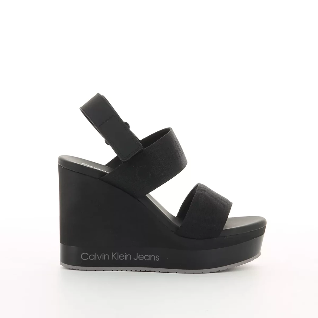 Image (2) de la chaussures Calvin Klein - Sandales et Nu-Pieds Noir en Textile